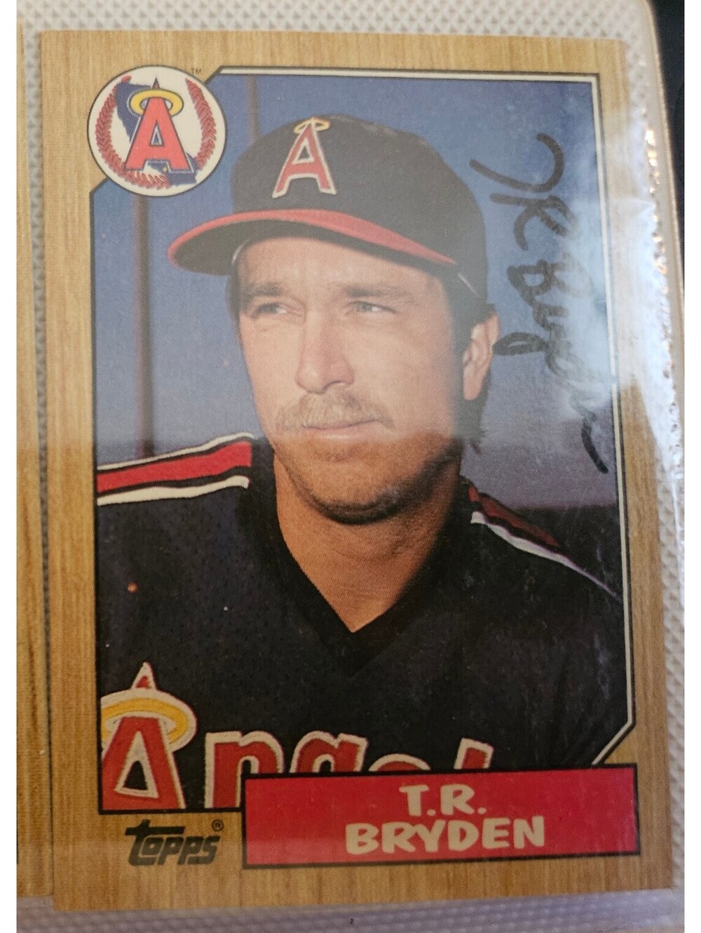 T.R  BRYDEN hand Signed 1987 Topps Card autograph ANGELS